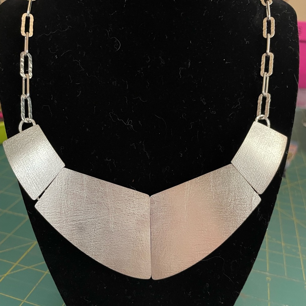 Saturday Knight Silpada Sterling Silver necklace
